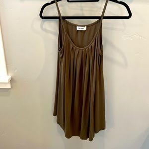 Bepei green shirt